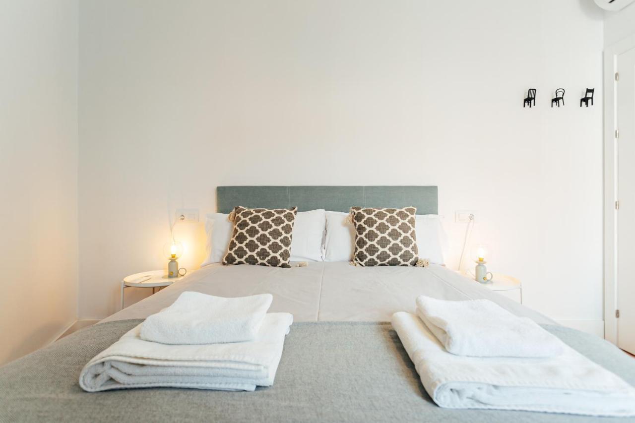 Alohamundi Peral Apartment Seville Exterior photo
