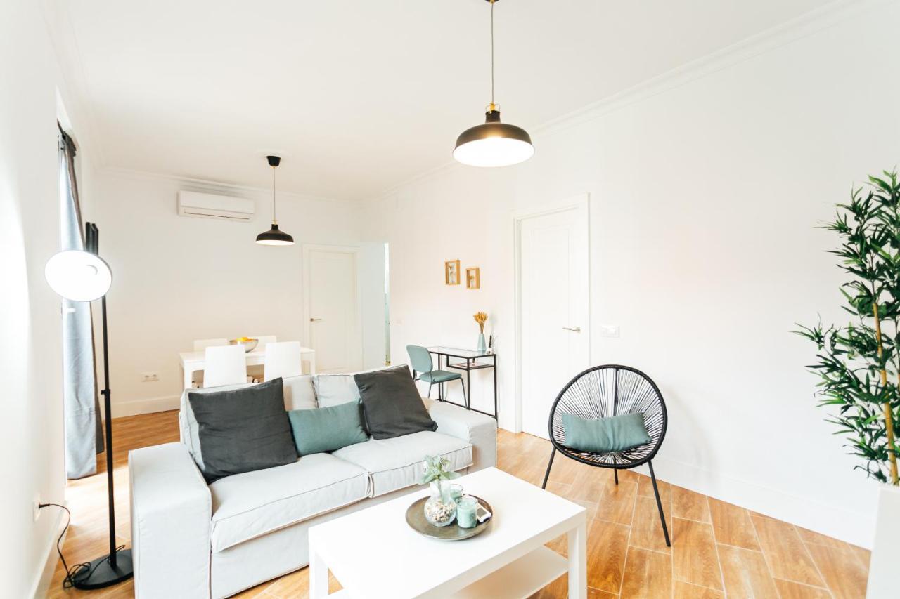 Alohamundi Peral Apartment Seville Exterior photo